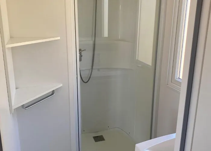 Mobilhome 4 Etoiles * كانيو سور مير