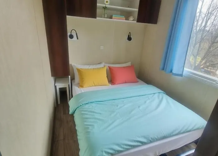 Mobilhome 4 Etoiles * كانيو سور مير